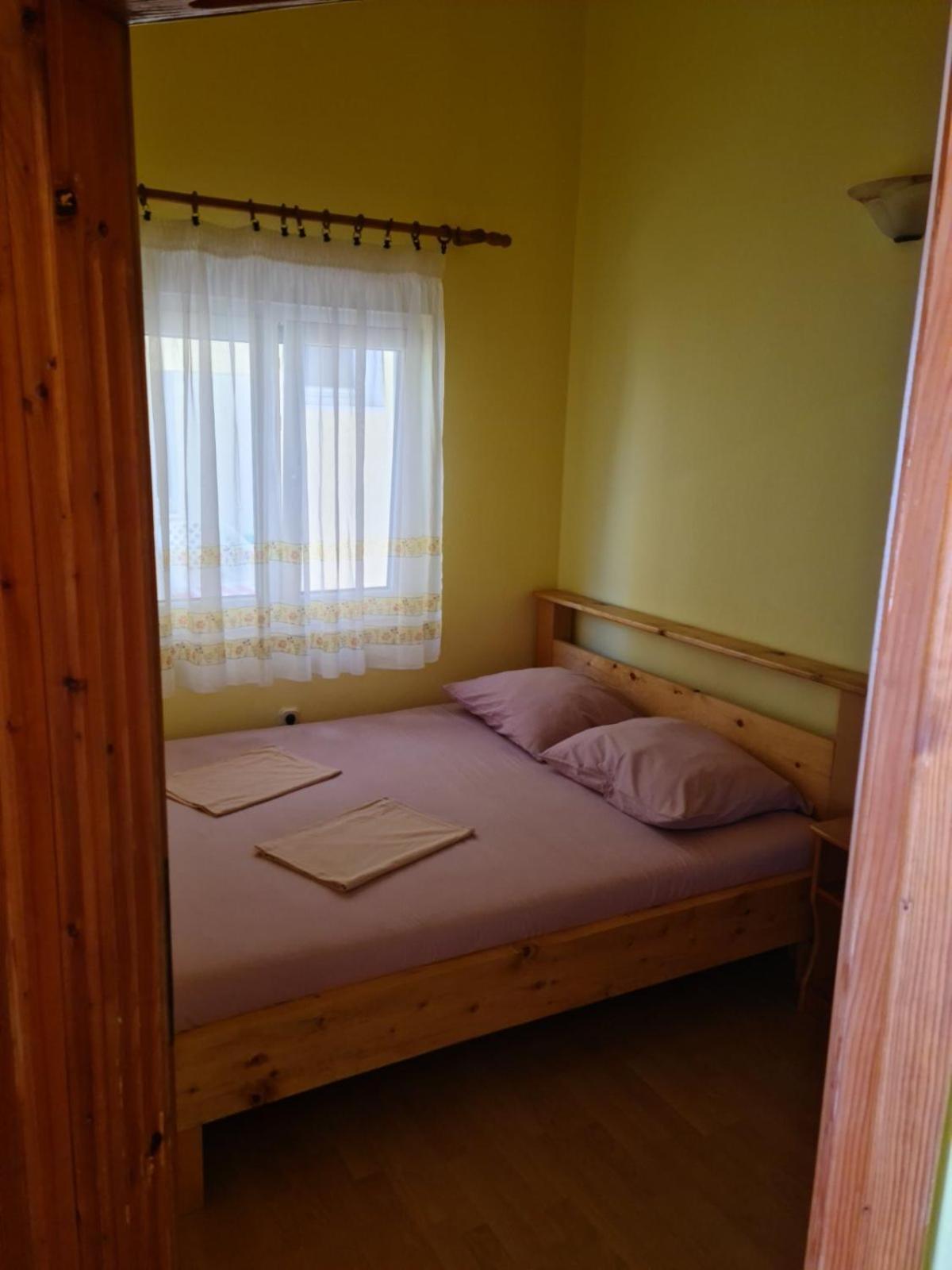 Jelena * Neum